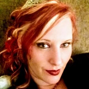 Meet your Posher, Candace